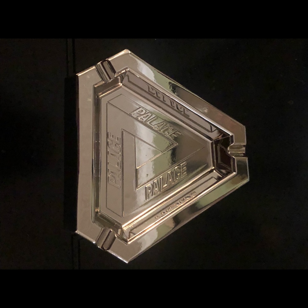 Palace Tri-ferg Ashtray